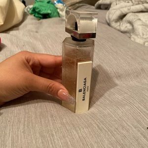 B. Balenciaga Eau de perfum